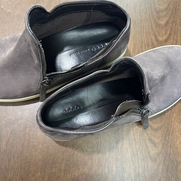 ECCO Soft 7 Low Bootie Women's Size 8 (EU 38) Nubuck Leather Gray Casual Zip - Picture 11 of 14